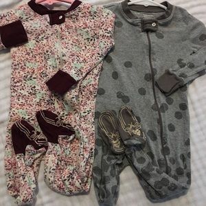 Burt’s Bees footie bundle